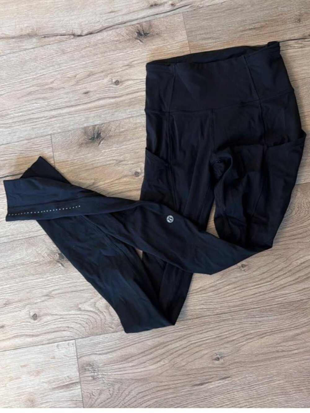 Lululemon size 2 “Fast n Free” Nulux full length pocket leggings
